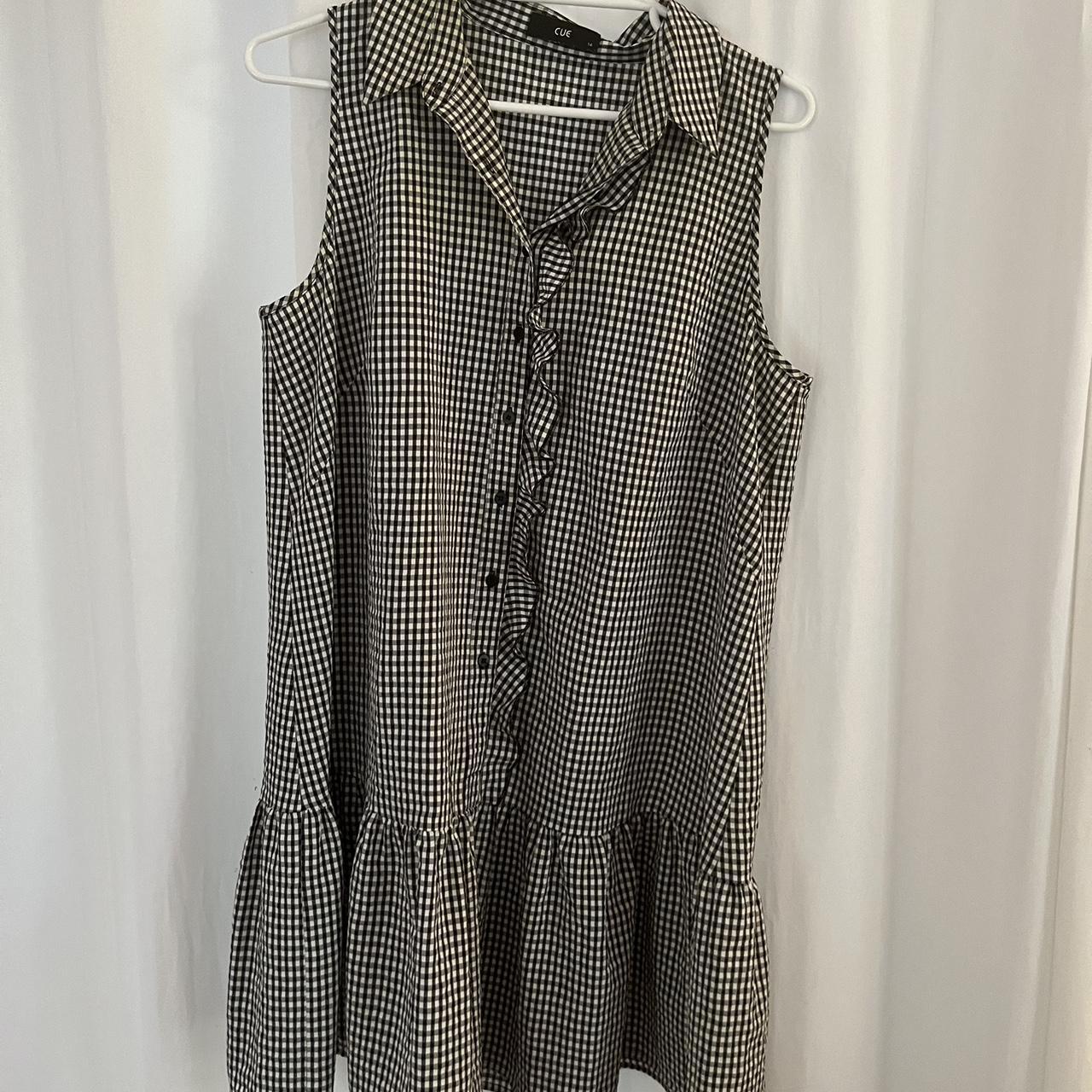 Cue gingham dress size 14 - Depop