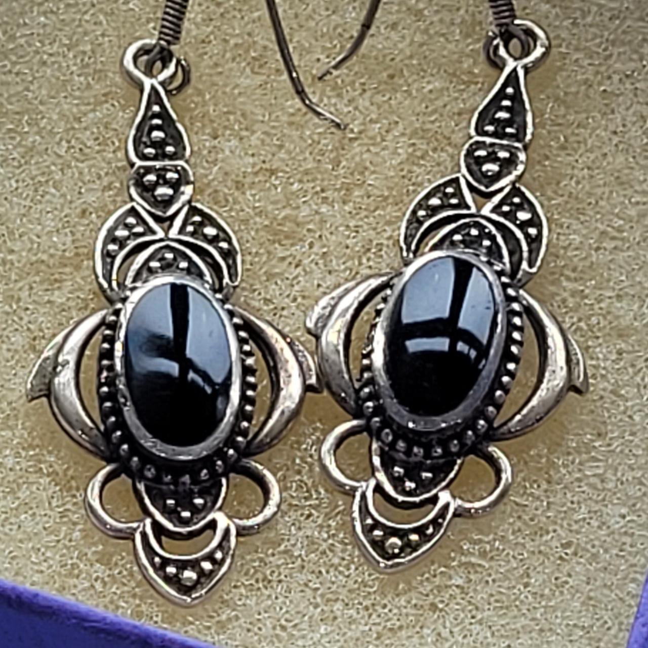 Classy onyx and marcasite silver 925 dangle... - Depop