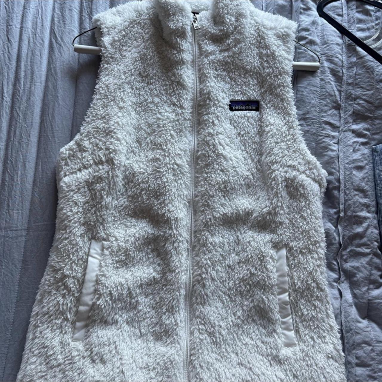 White hotsell fuzzy patagonia