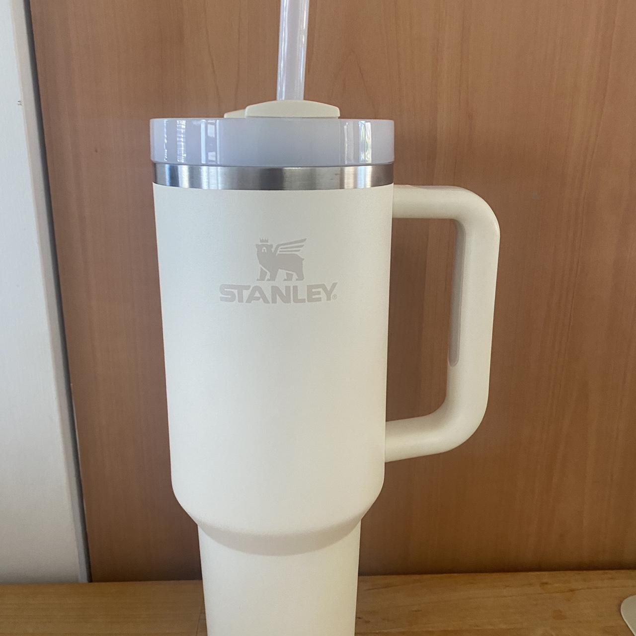 Stanley h20 flowstate tumbler 40oz VGUC Works... - Depop