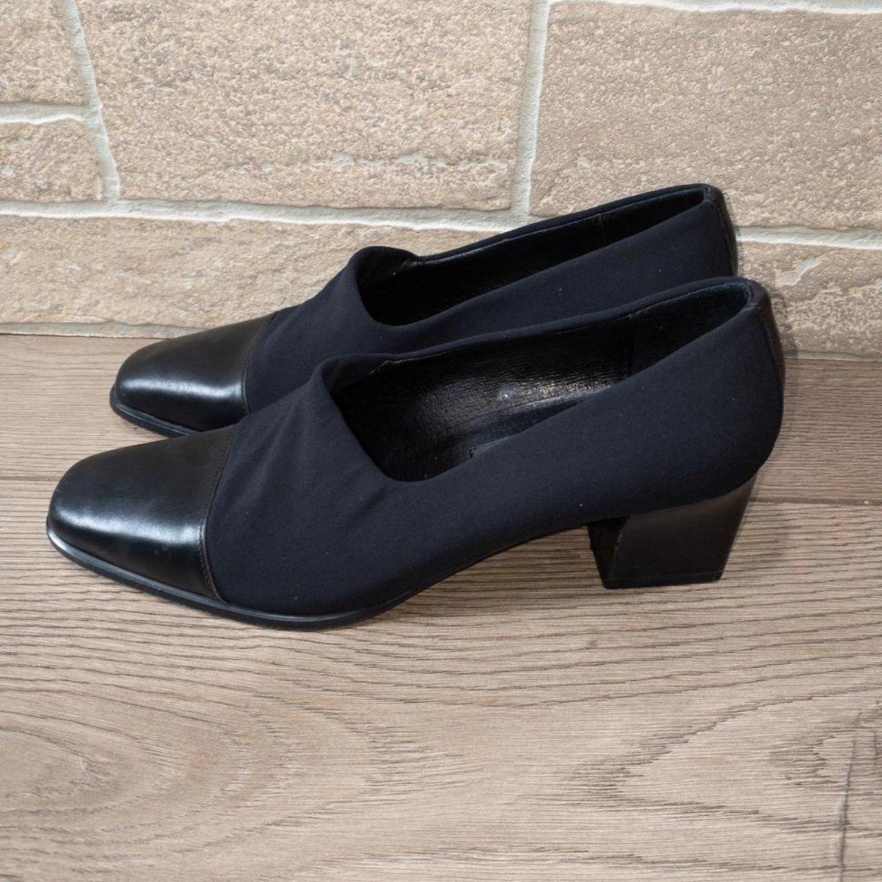 item listed by selectivelychic