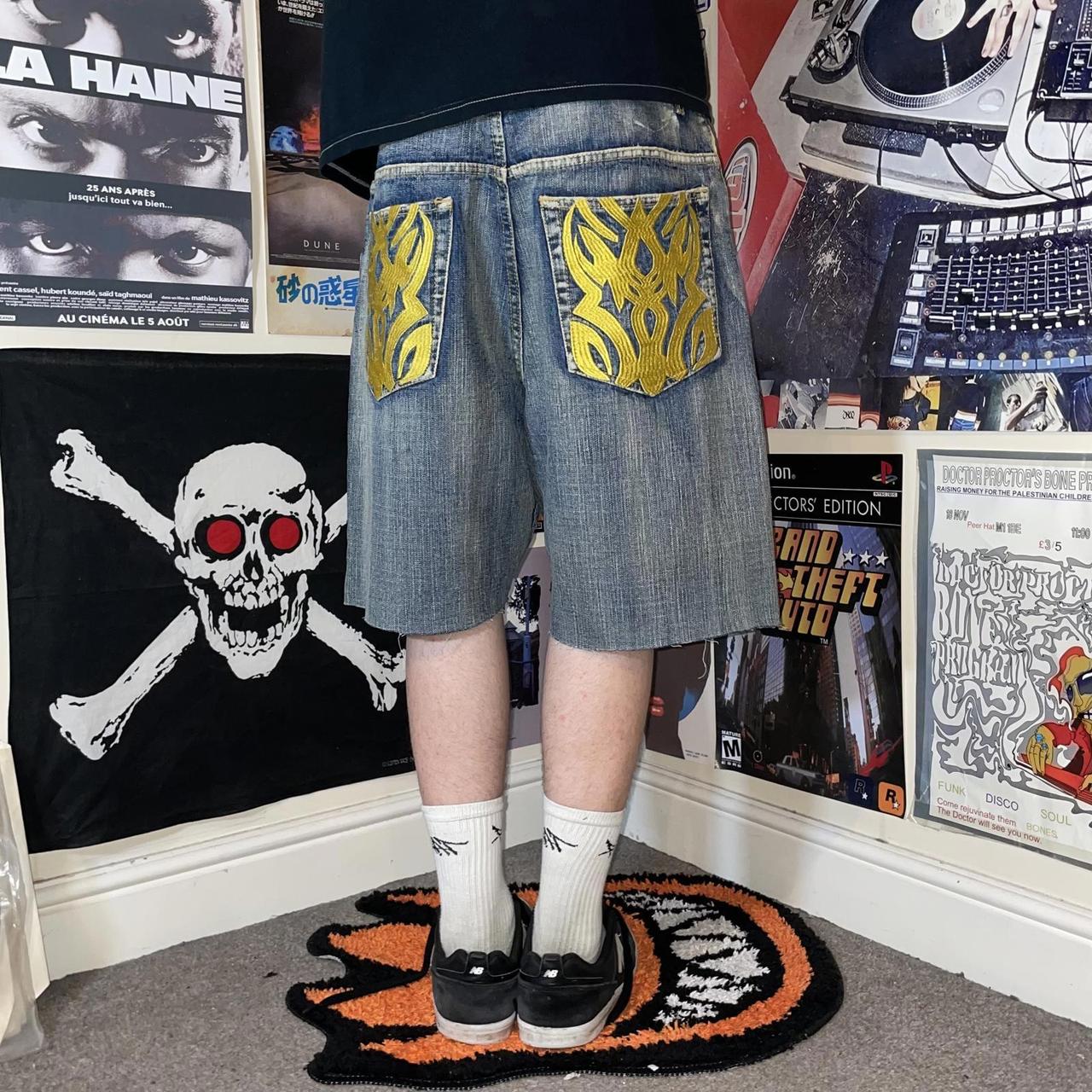 item listed by hoodlum_co