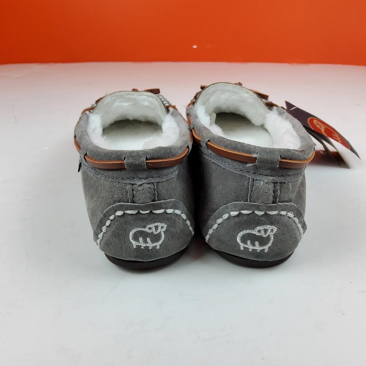 Lamo Women's Grey Loafers (6)