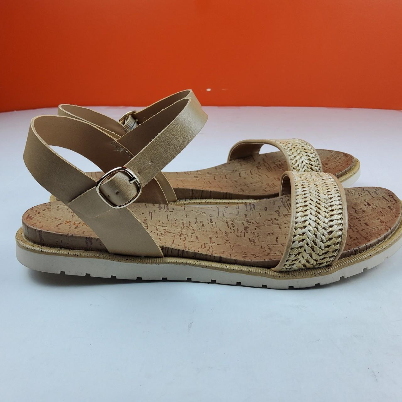 Mattie discount flat sandals