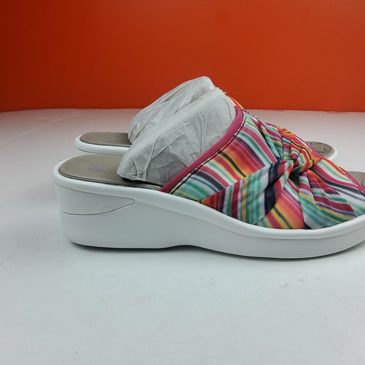 bzees zora platform wedge boot