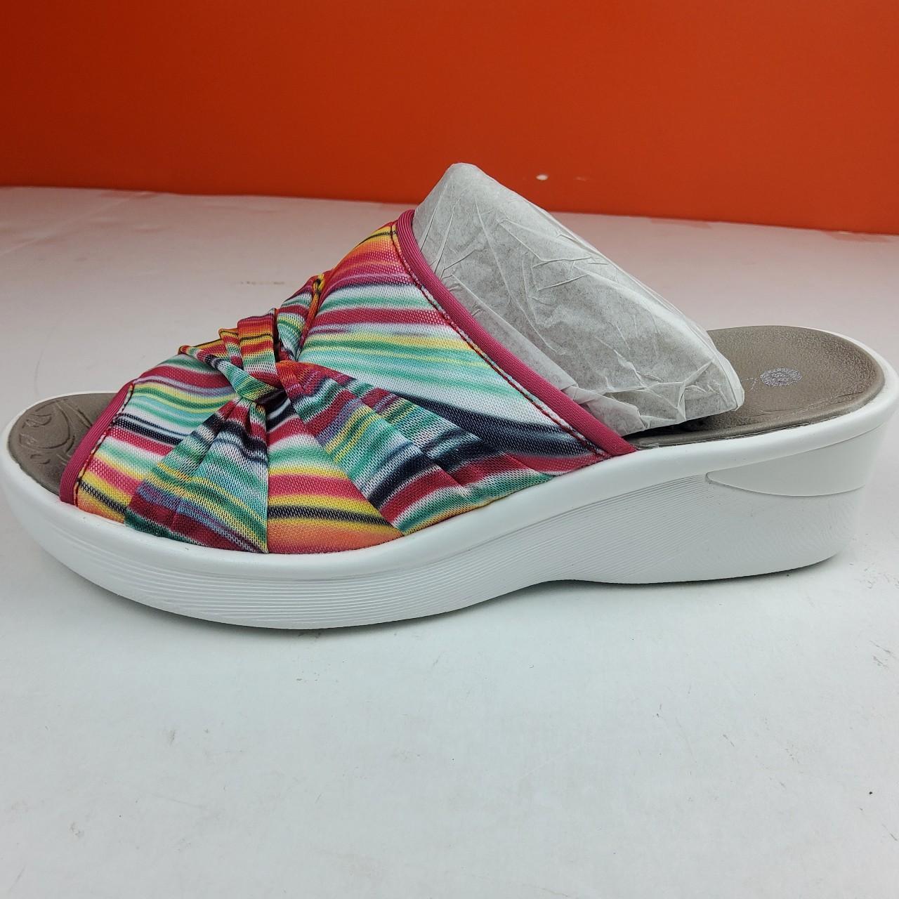 bzees zora platform wedge boot