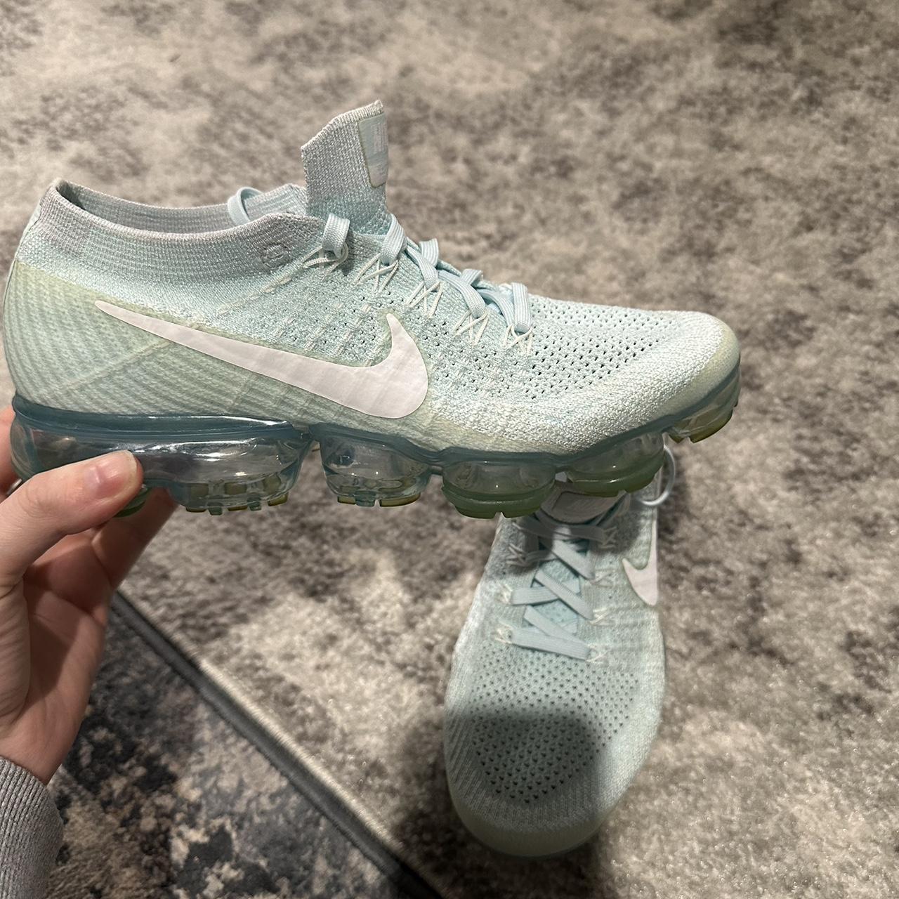 womens blue nike vapormax