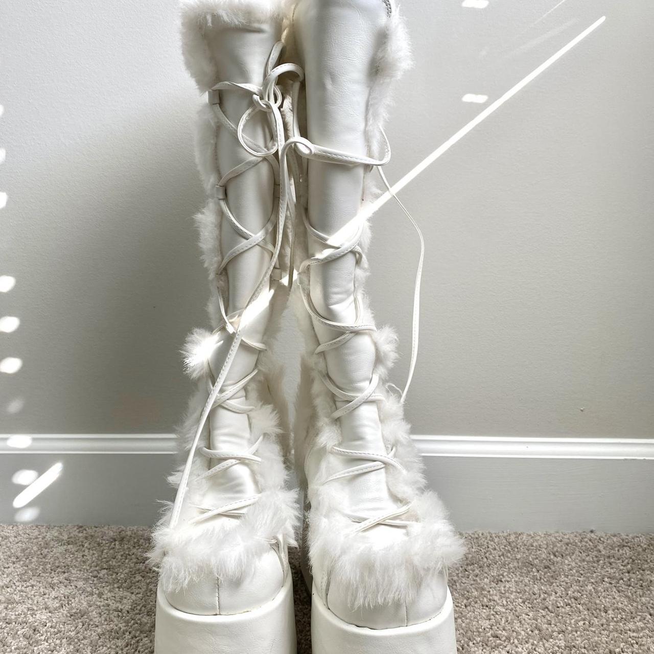 demonia white camel