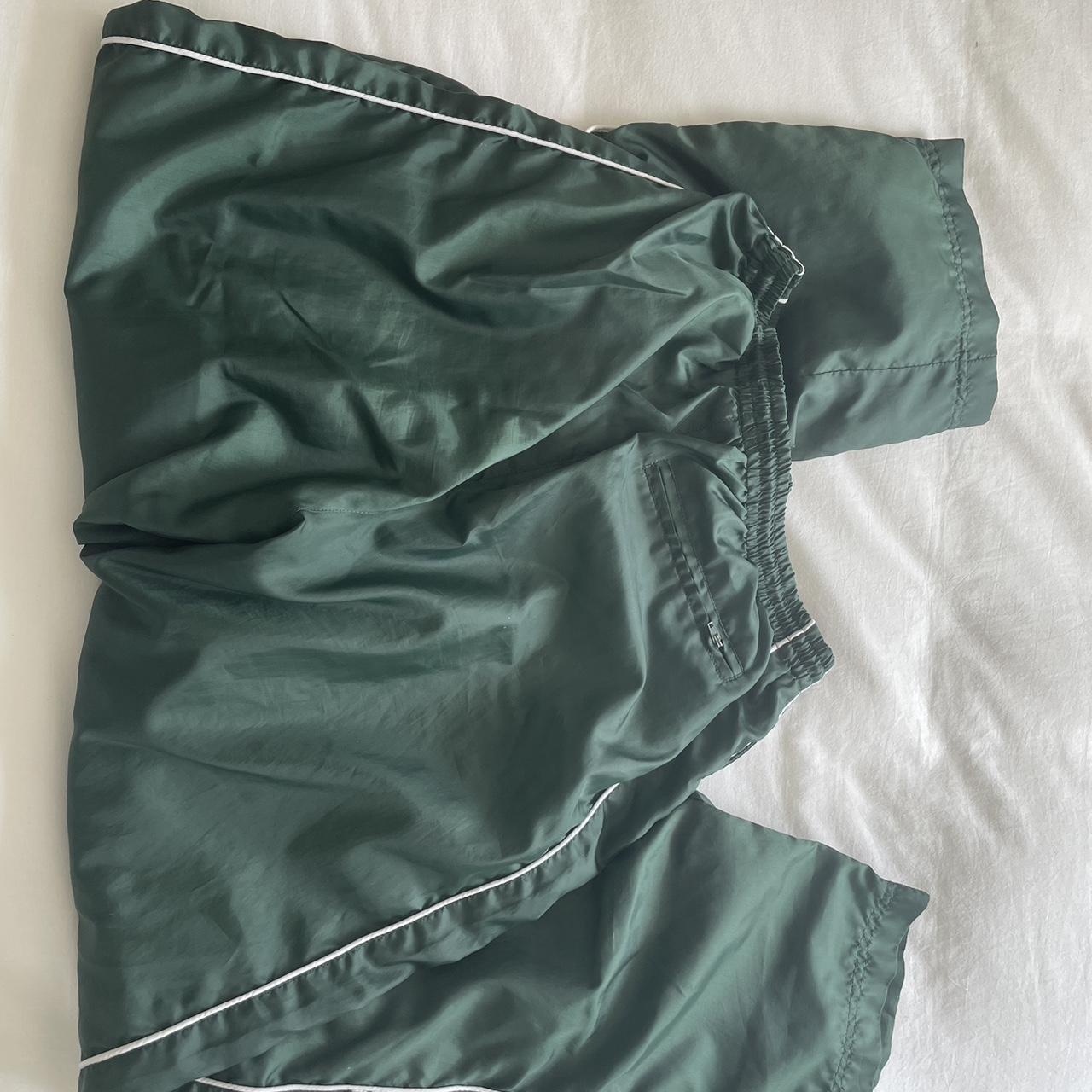 Women's Green Bottoms | Depop