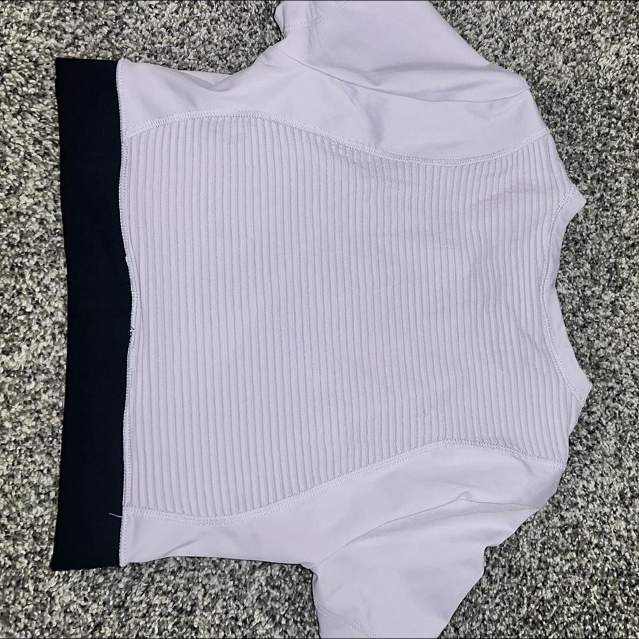 nike lavender crop top