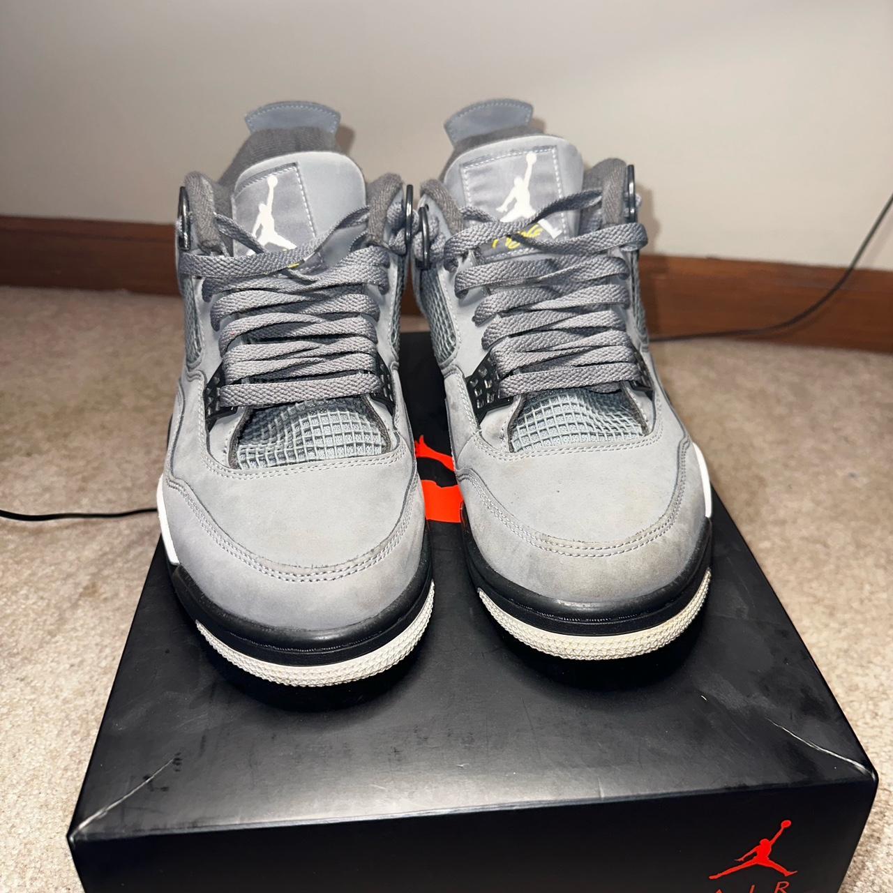 grey jordan 4's