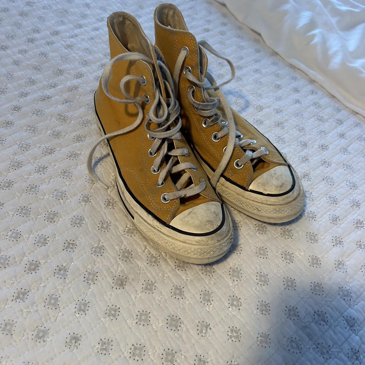 Yellow converse on sale shoes canada