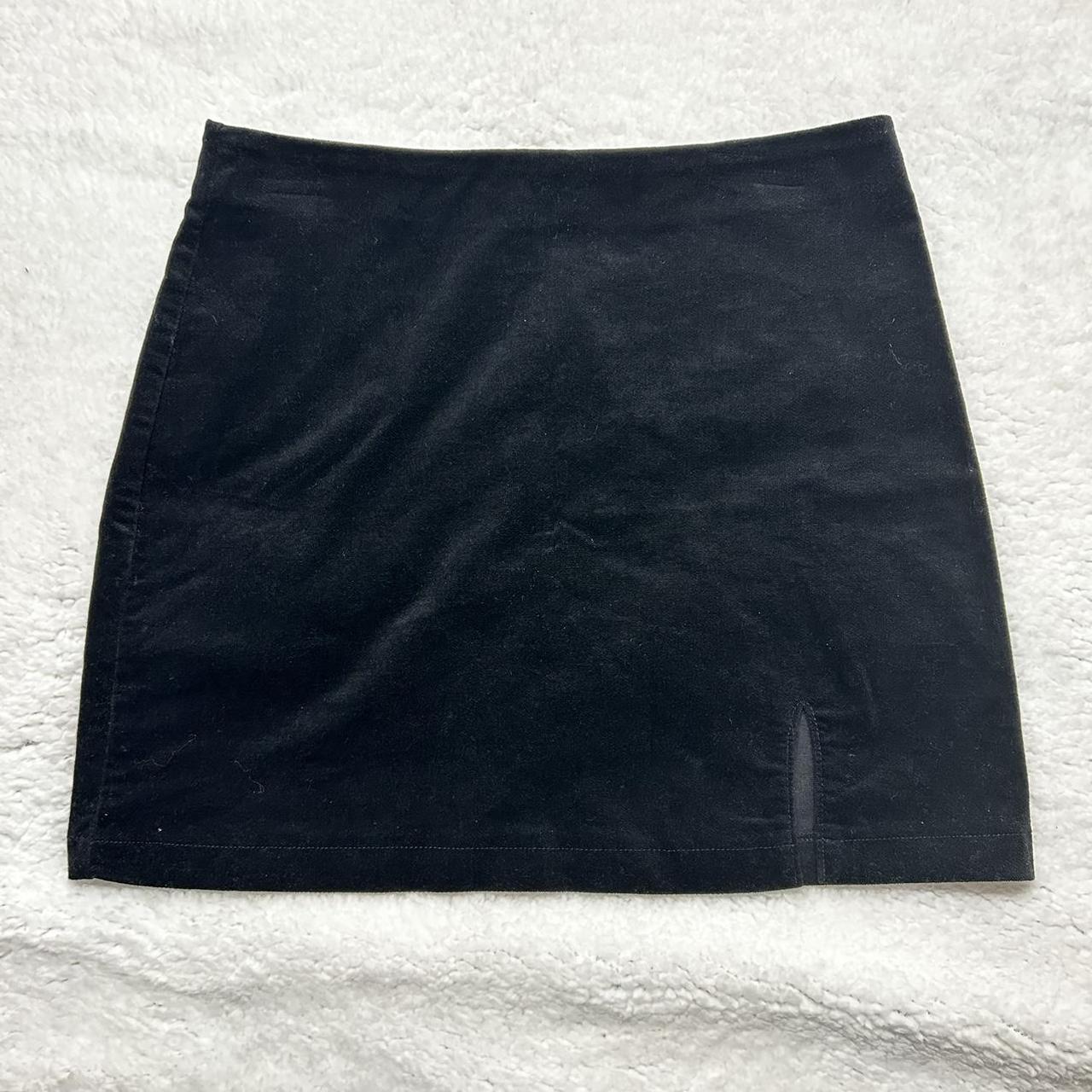 Forever 21 Women's Black and Silver Skirt | Depop