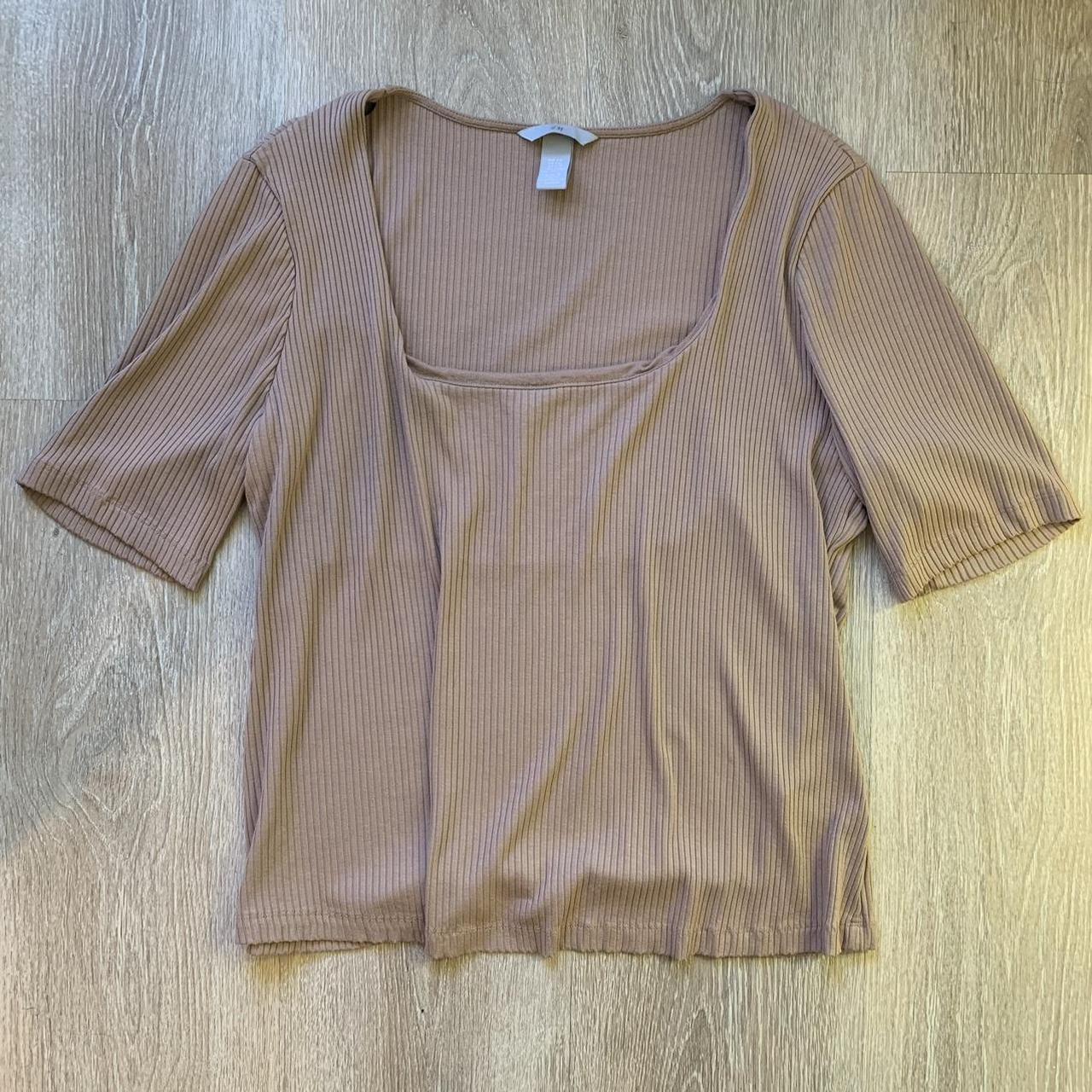 h&m short sleeve square neck top - size small - Depop