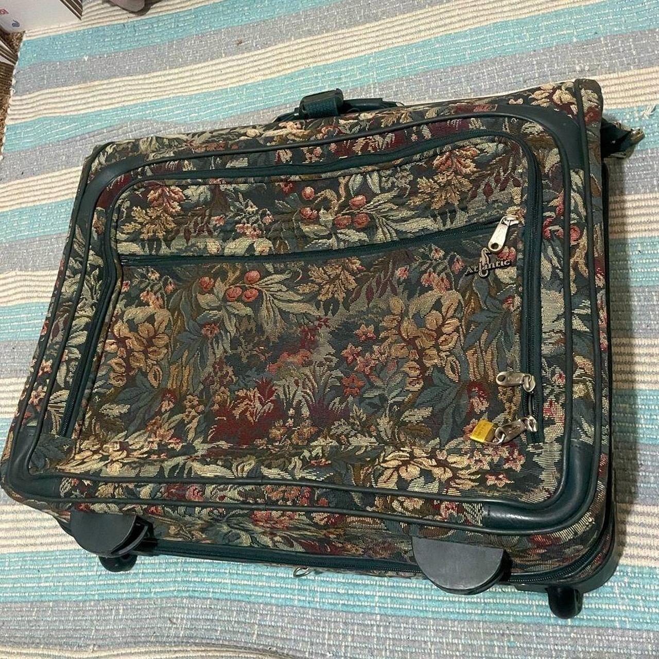 item listed by bitchin0thriftin