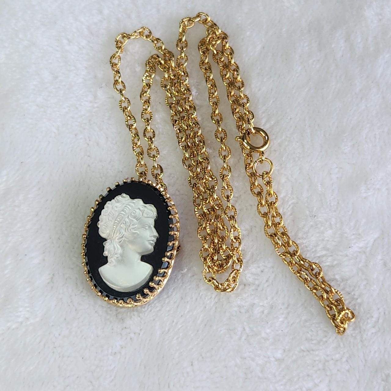 Vintage 80s Victorian Revival Faux Onix Cameo Brooch... - Depop