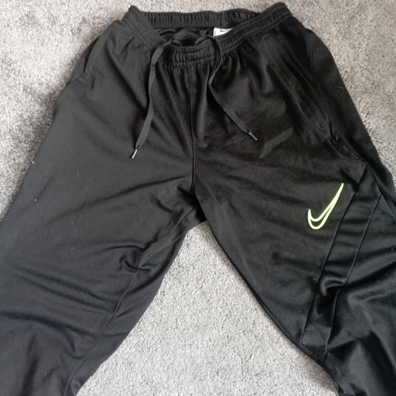 dri fit nike bottoms
