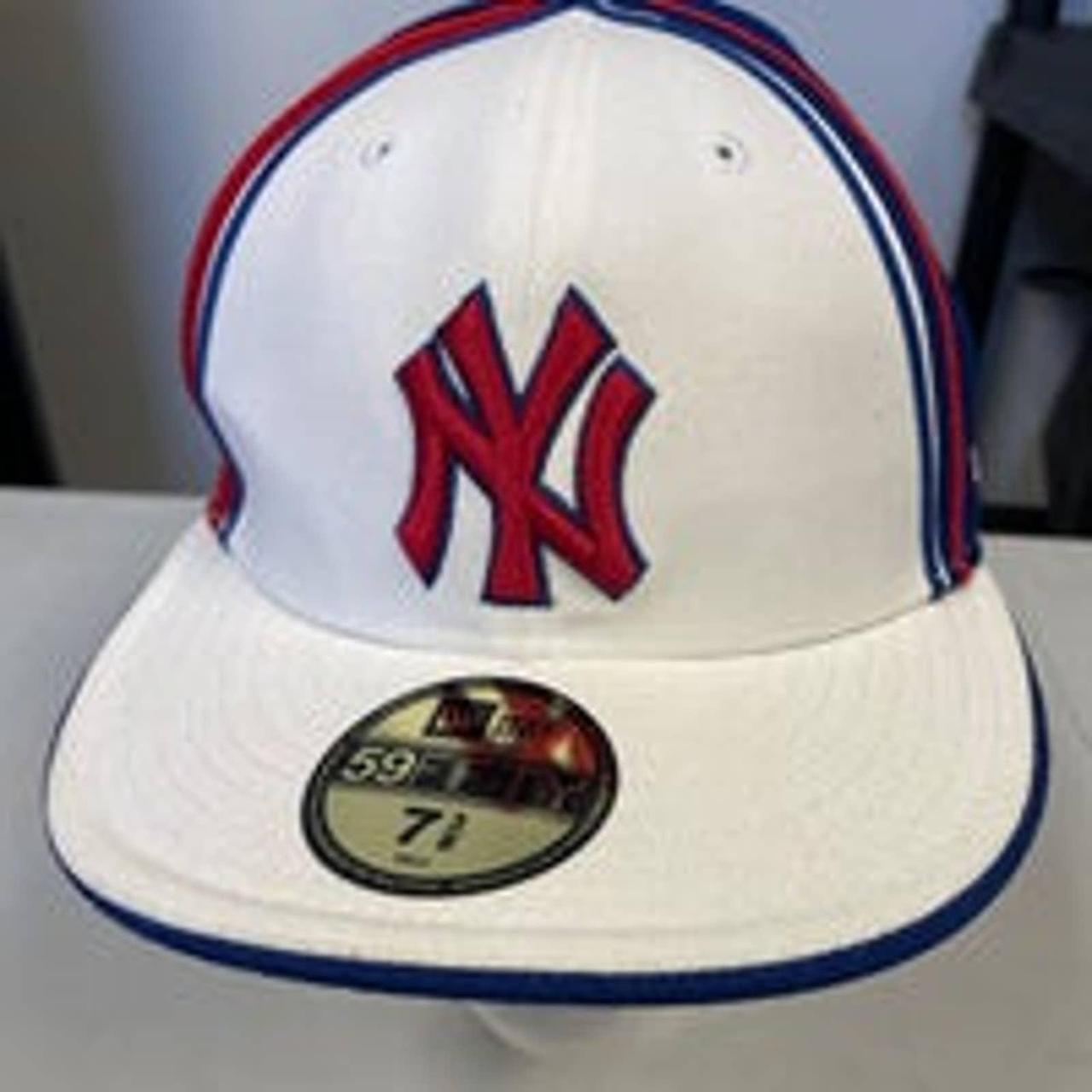 Yankees Fitted Hat 7 5/8 - Depop