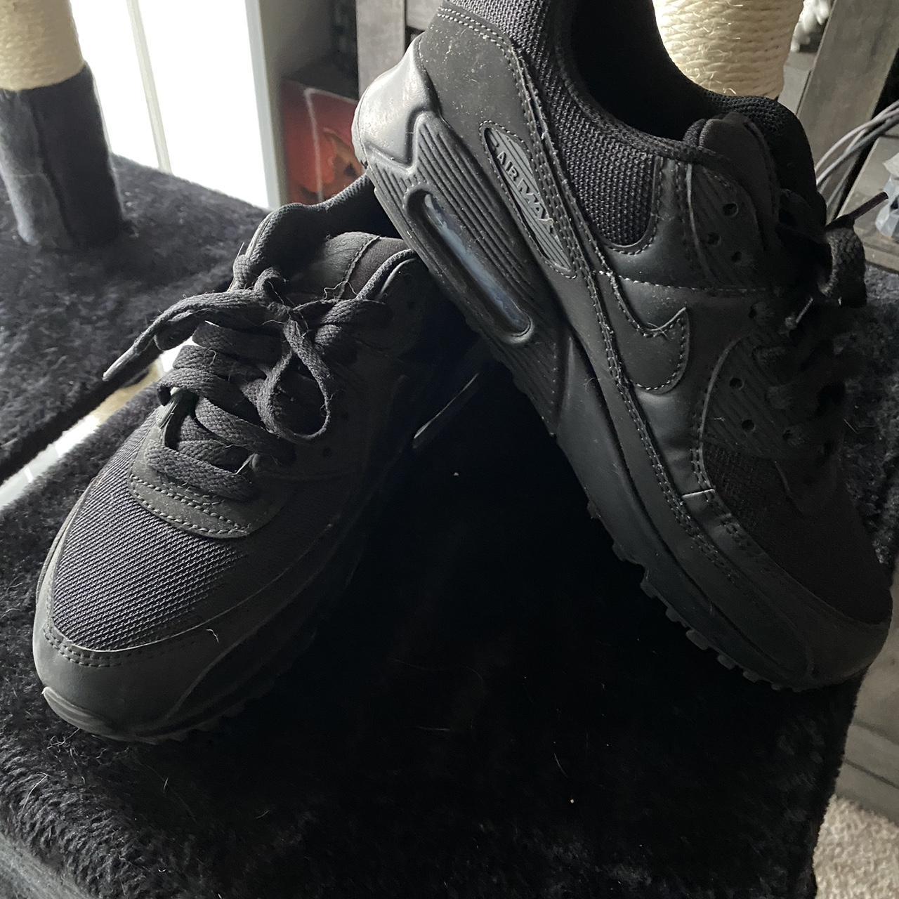mens black nike air trainers