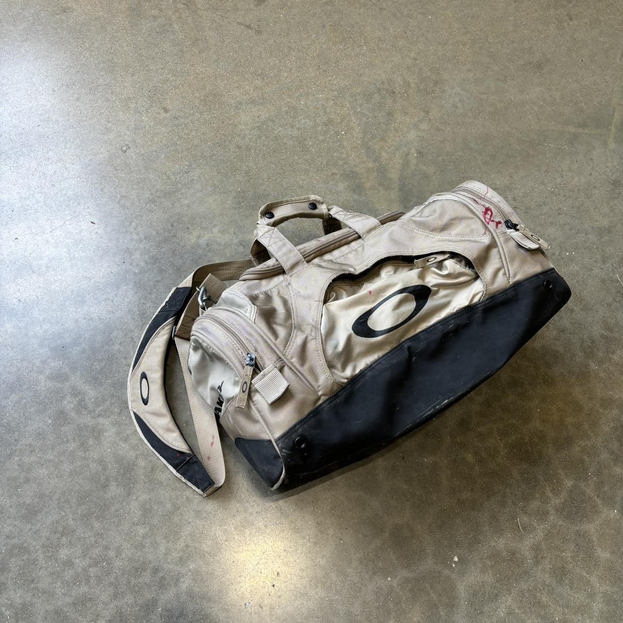 バッグ oakley software 90s 00s leather bag oakley software 90s 00s leather bag Oakley – Voo Store