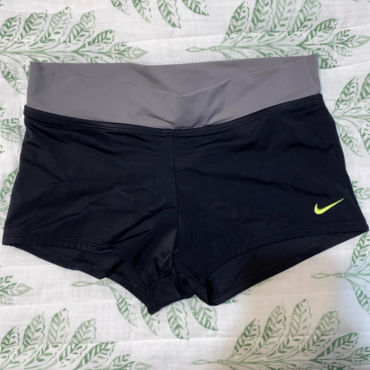 does nike swimwear run small