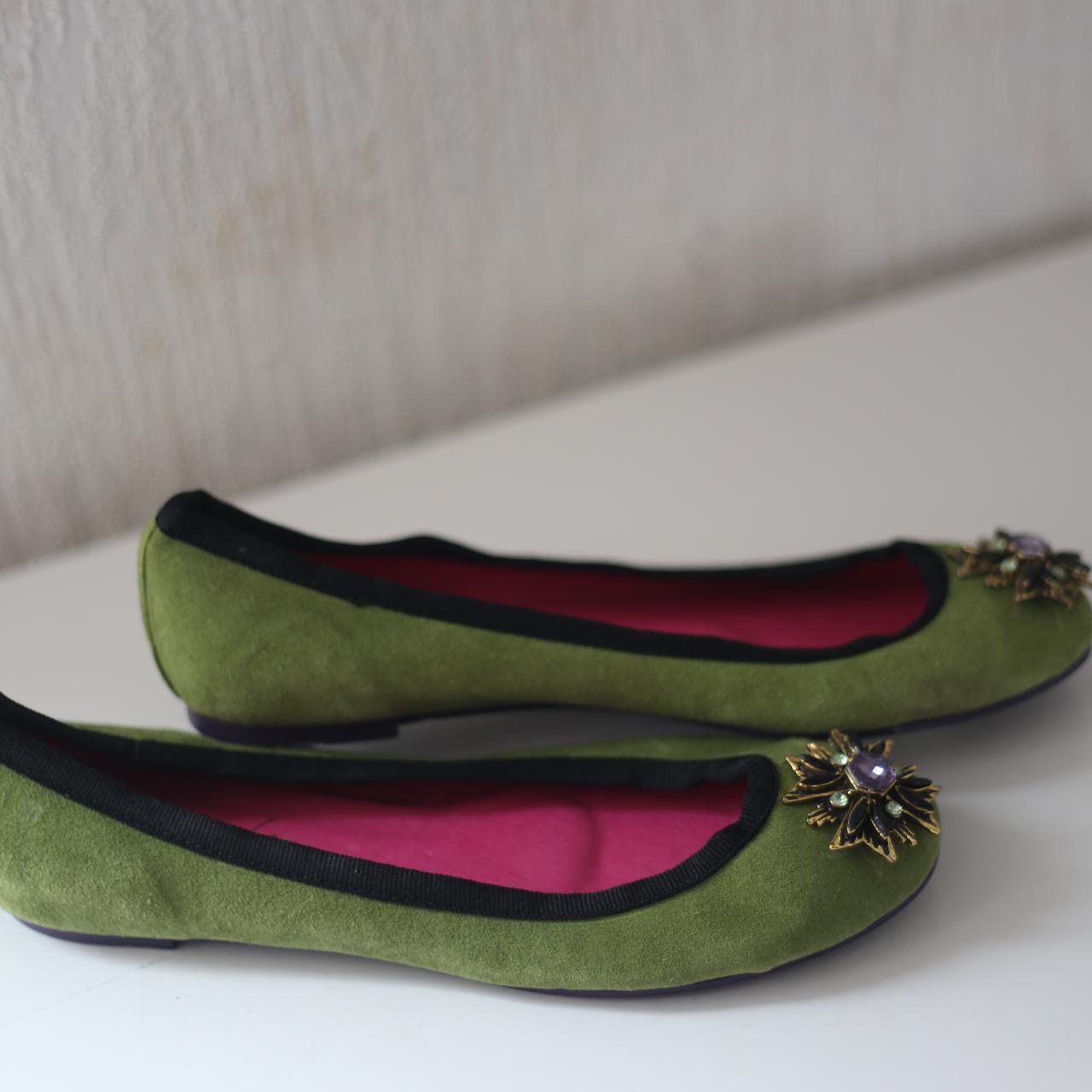 Joules Women's Khaki and Green Ballet-shoes | Depop