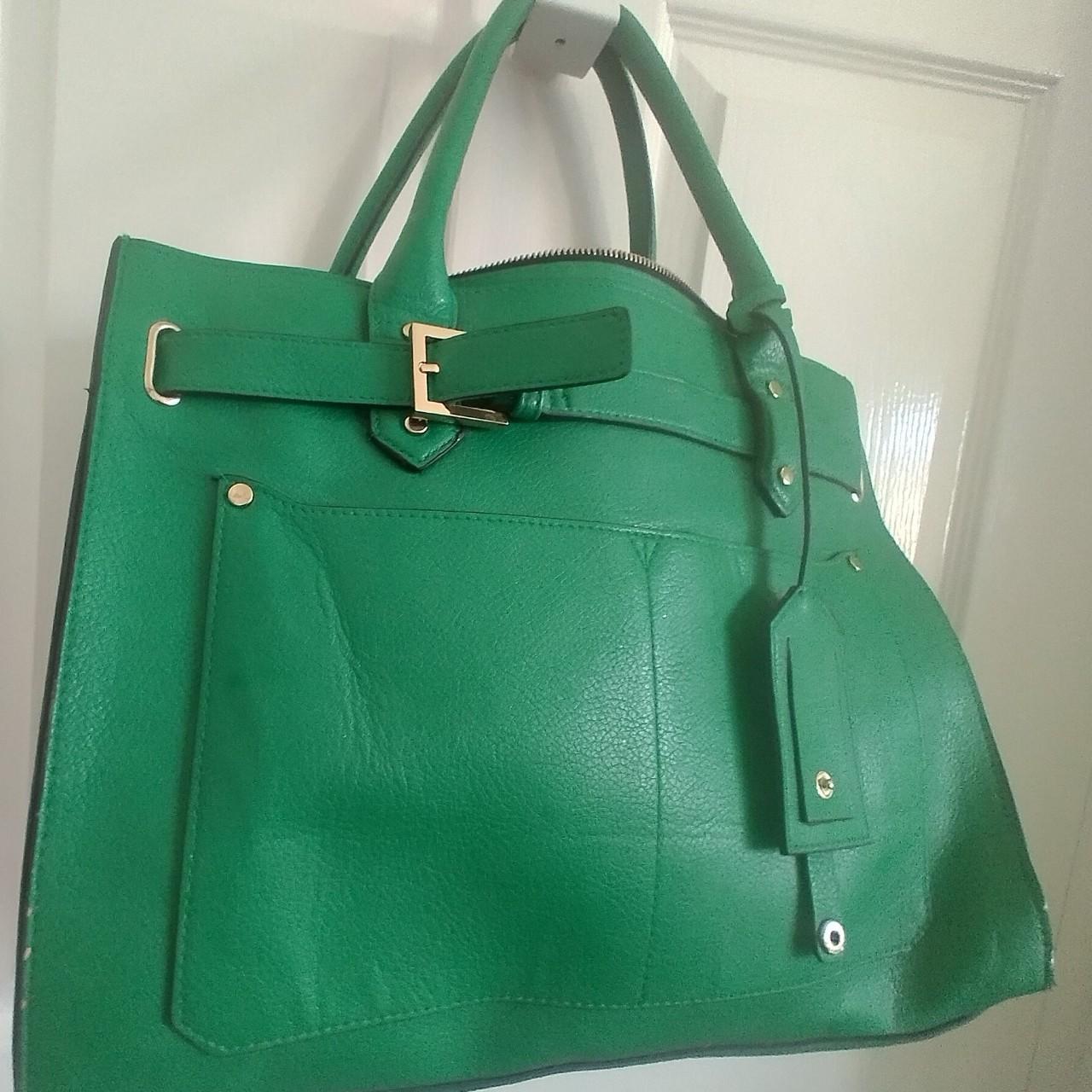 Accessorize emerald green tote bag Extra pocket and... Depop