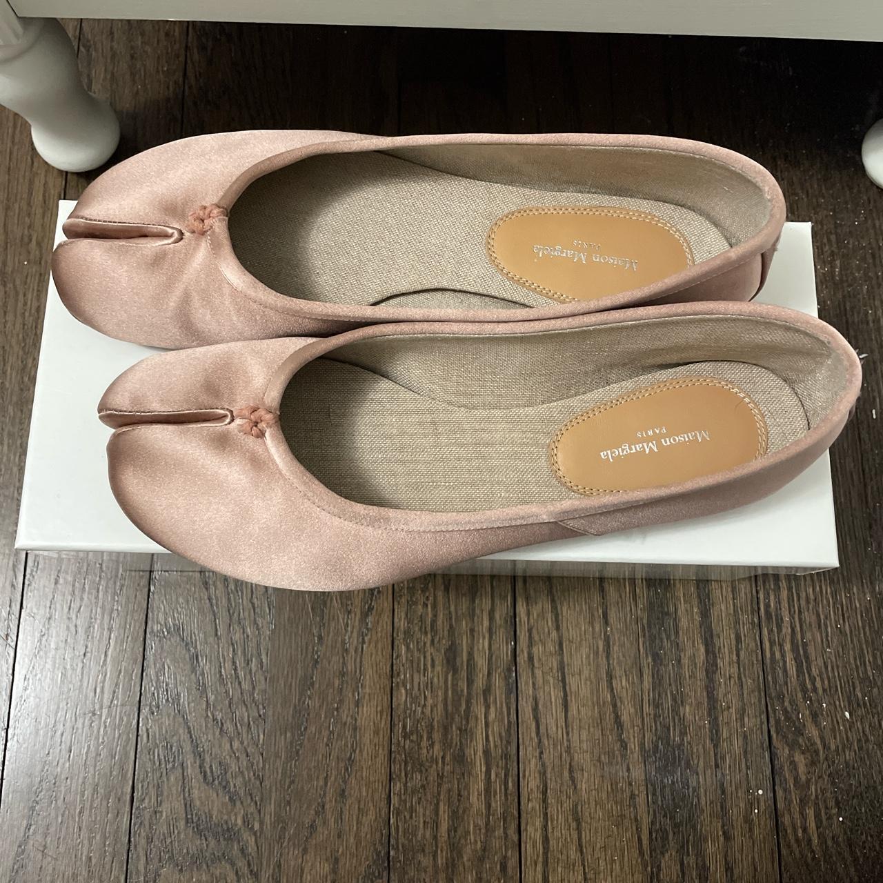 Maison Margiela Women's Ballet-shoes | Depop