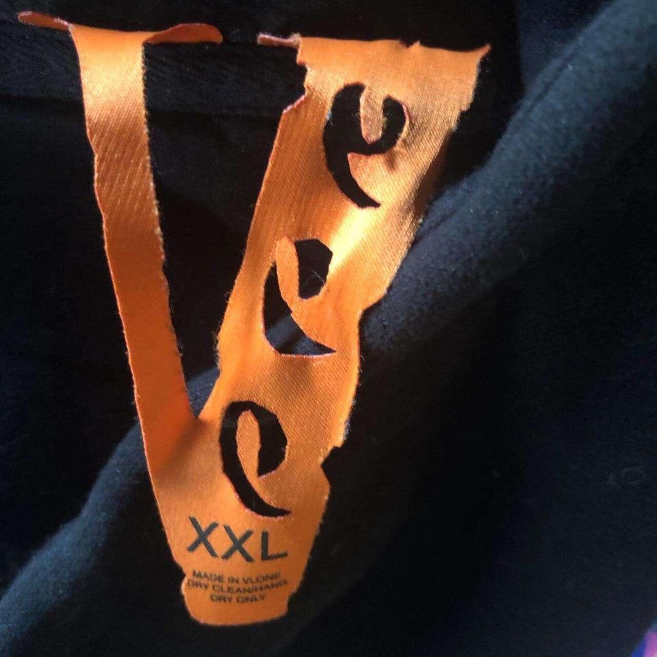 Xxl discount vlone hoodie