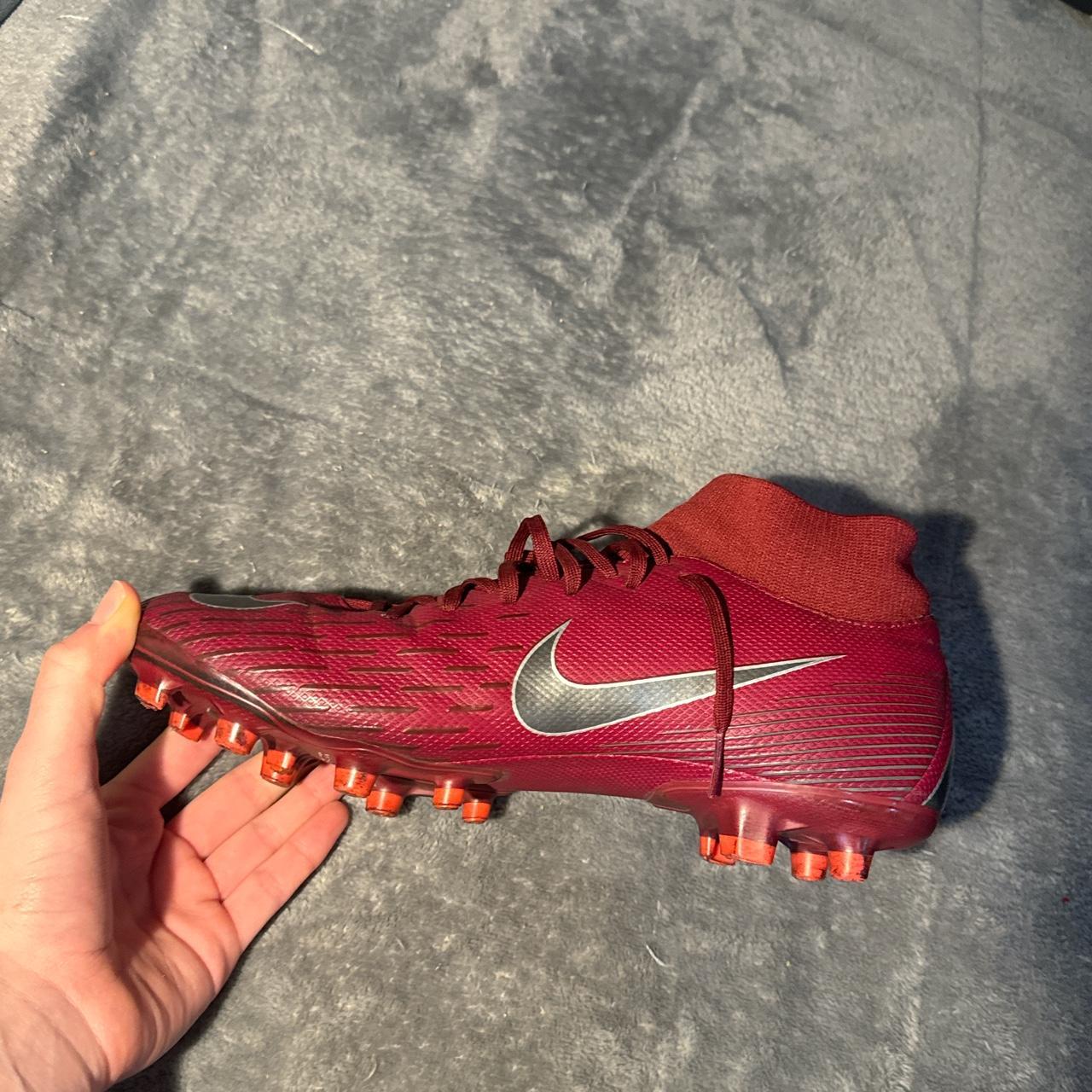 Maroon best sale soccer cleats