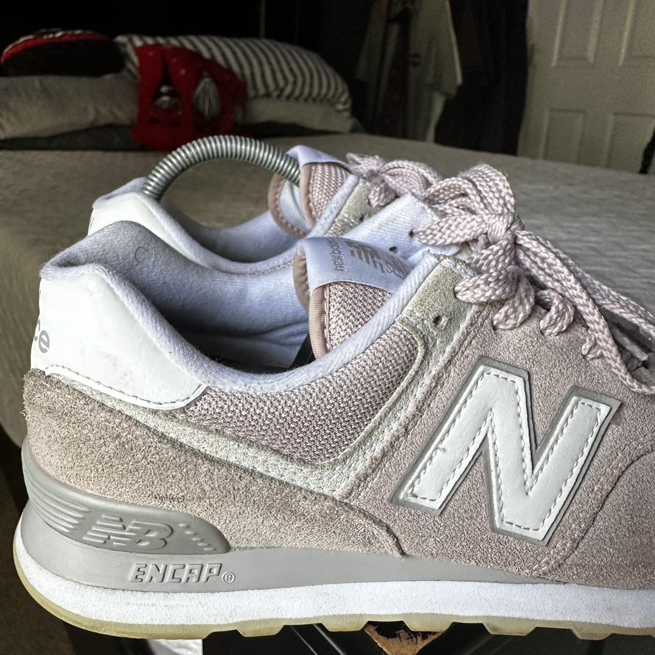 New Balance Women's Pink and White Trainers (4)