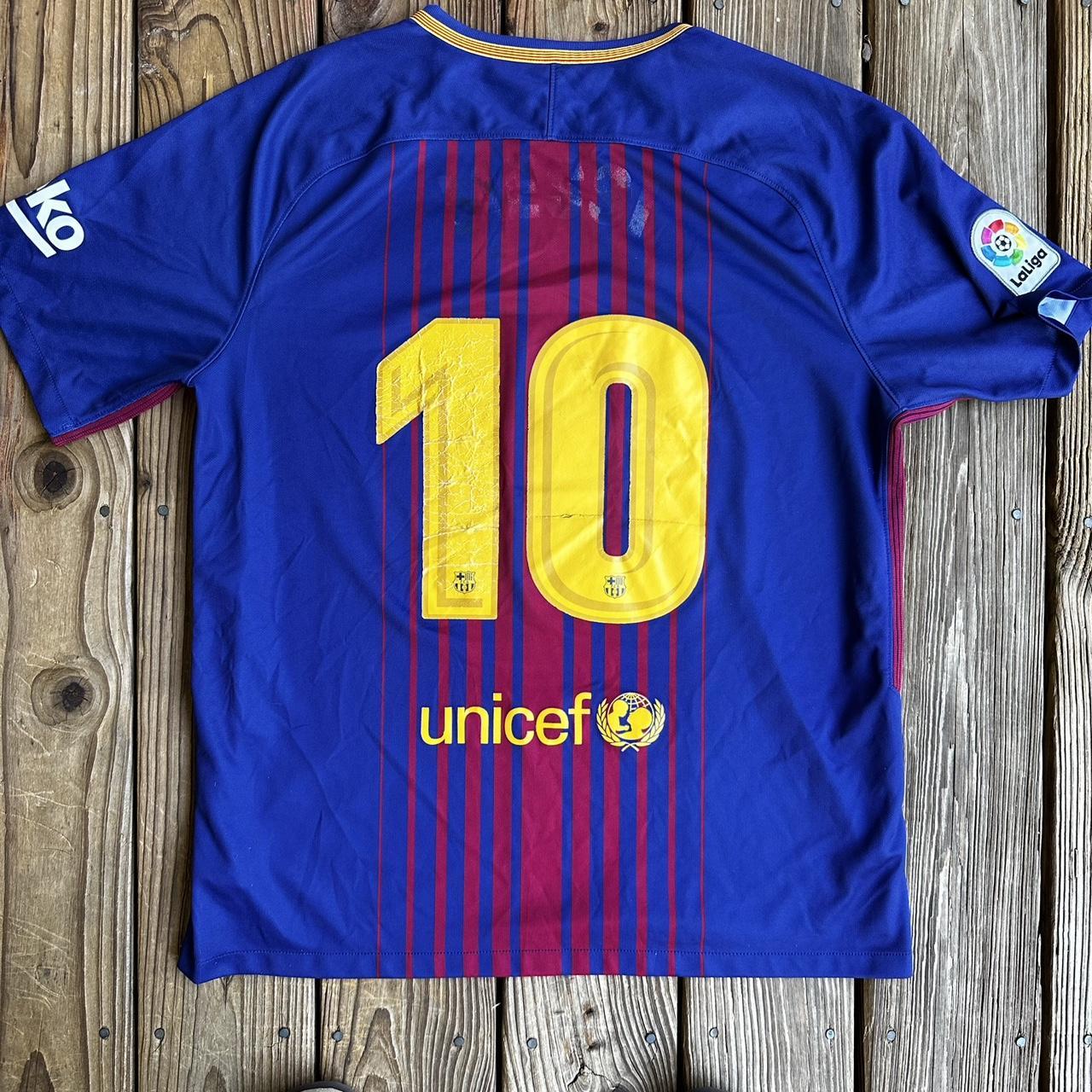 Messi FC Barcelona Jersey Youth XL Pre-owned. No - Depop