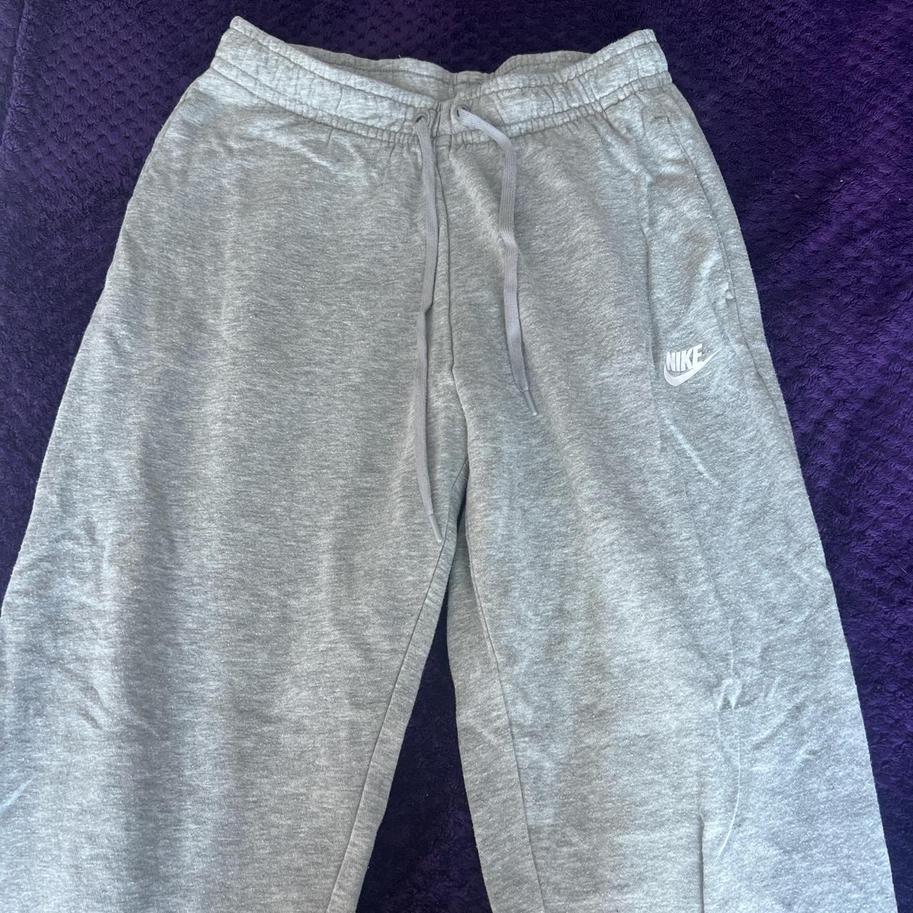 grey nike sweatpants size small #sweatpants #nike - Depop