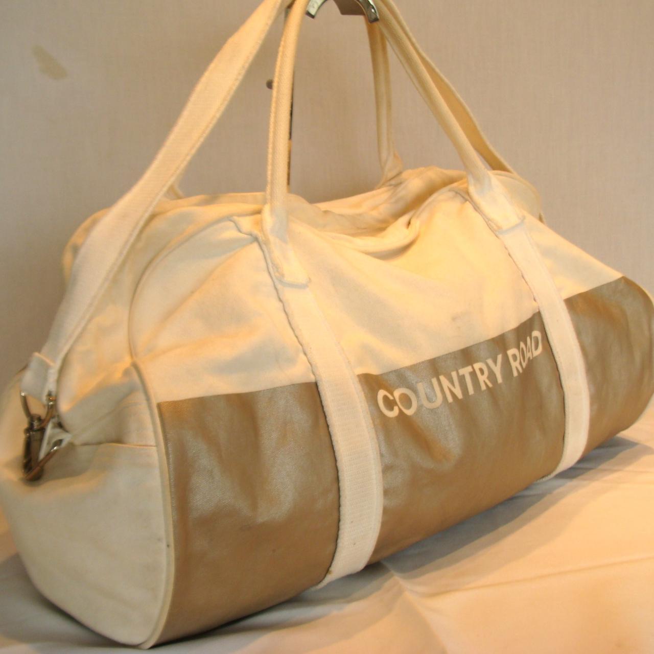 Country Road Duffle Bag Depop