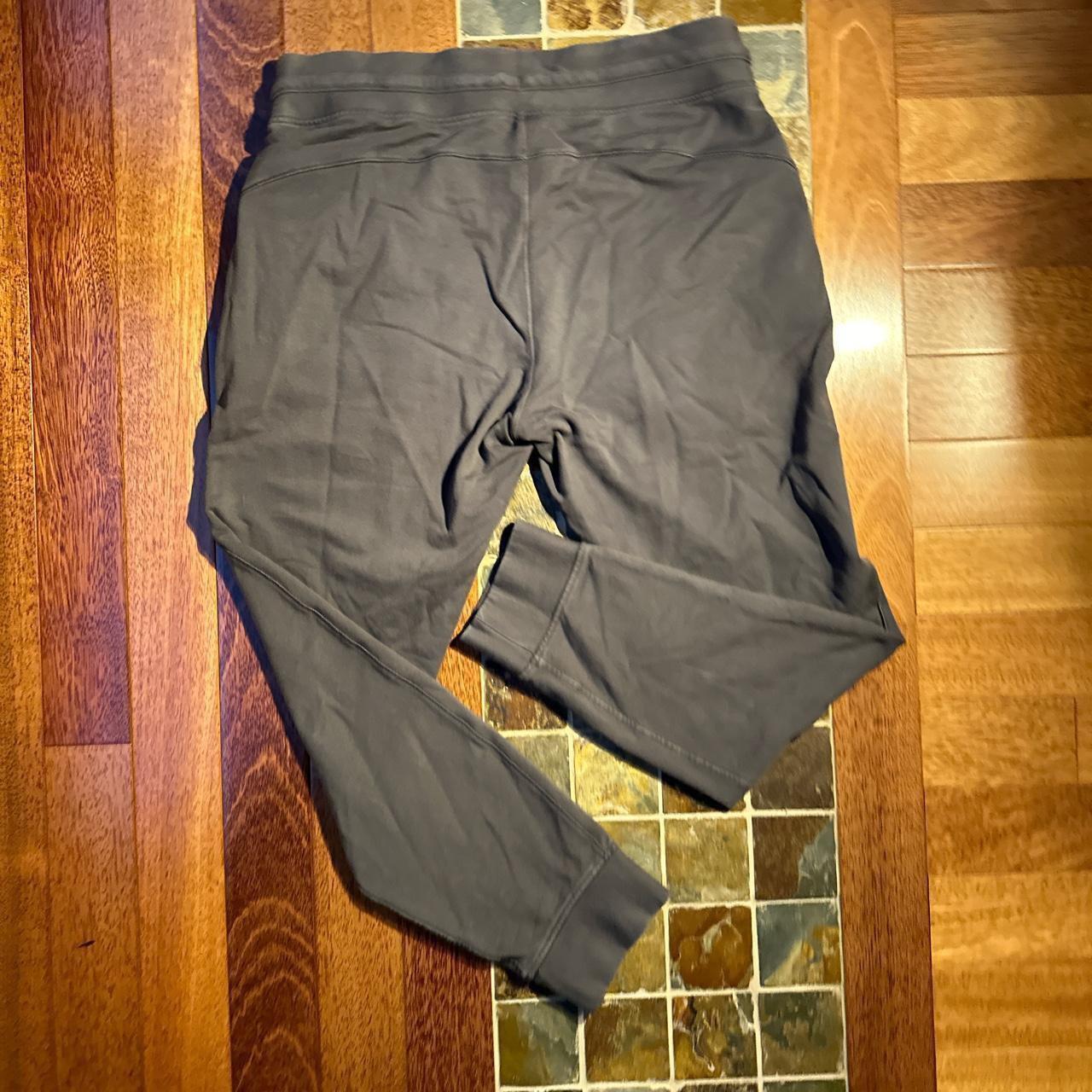 Lululemon Ladies Brown Sweatpants Size -12 Warm and - Depop