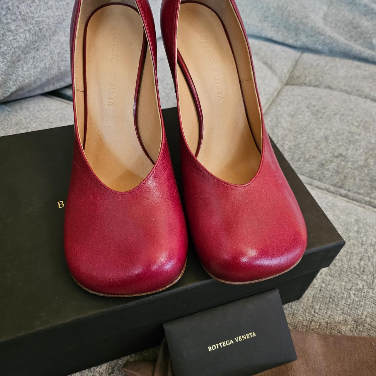 New Bottega Veneta red block square-toe 90 mm