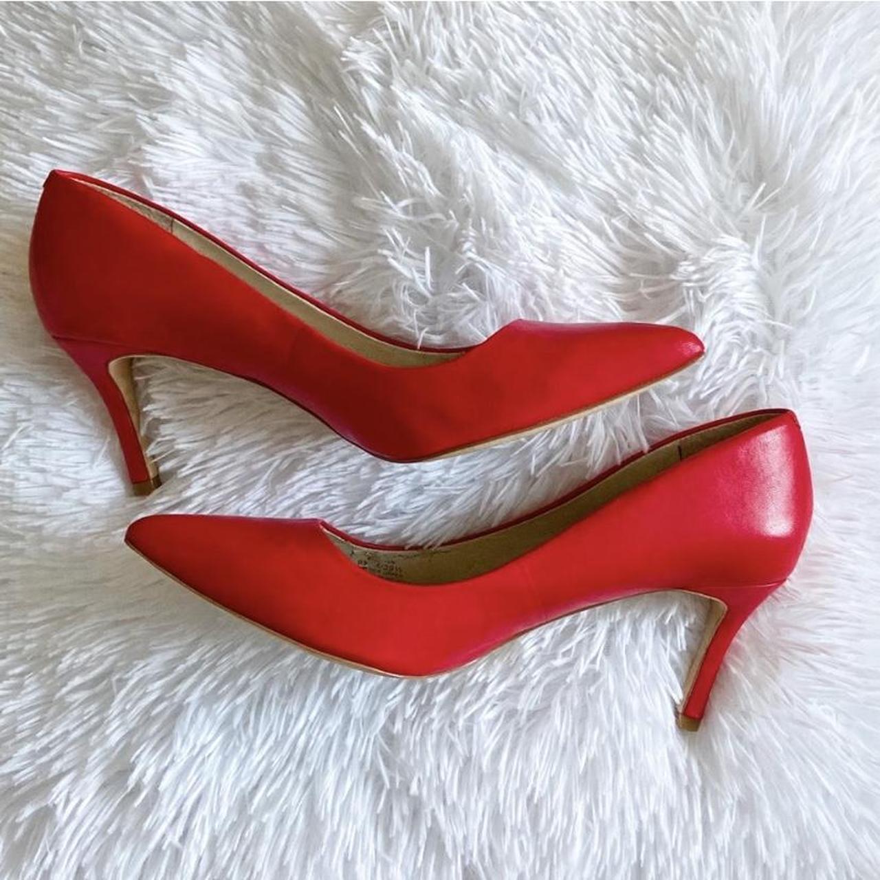 3 inch outlet red pumps