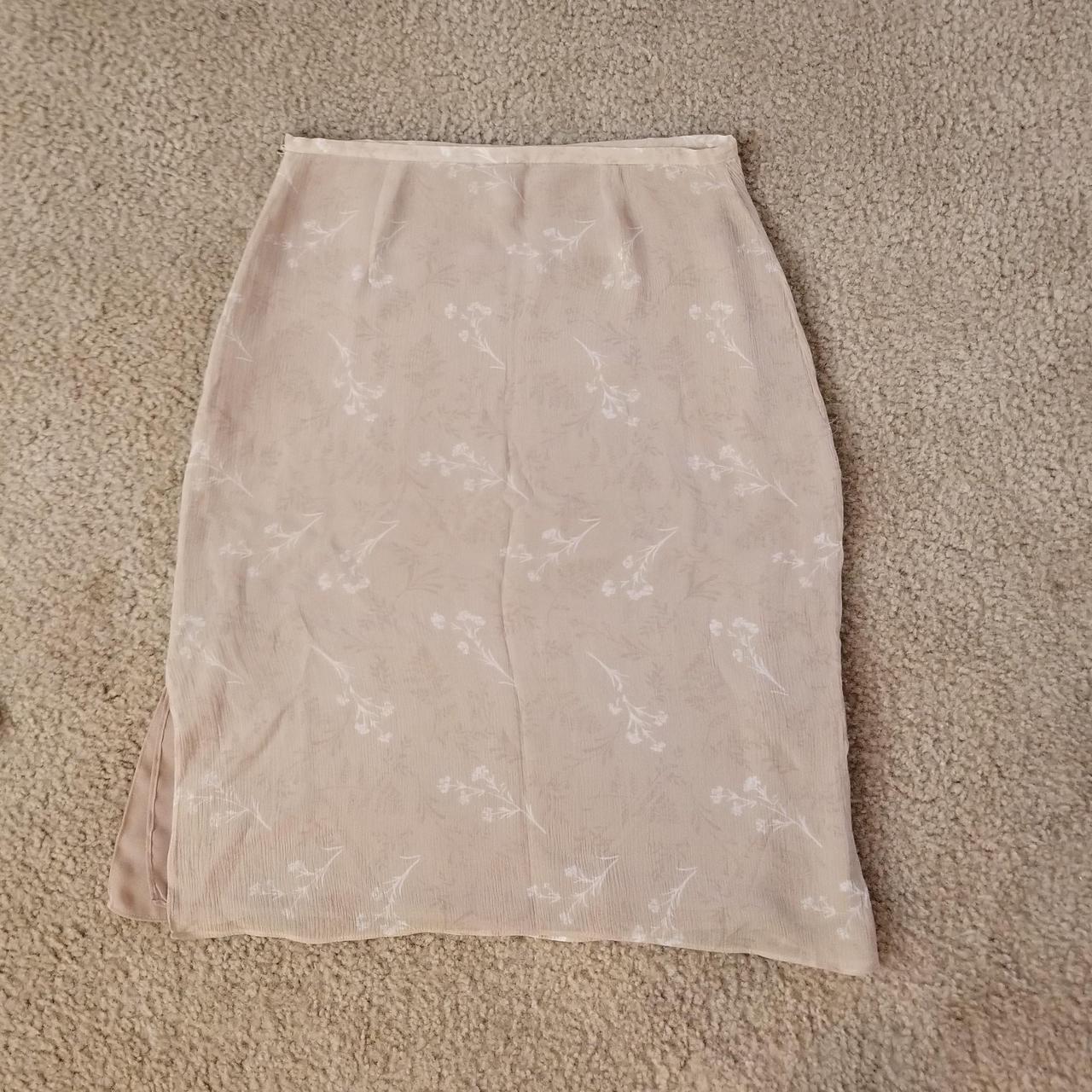 Women's Cream and White Skirt (2)