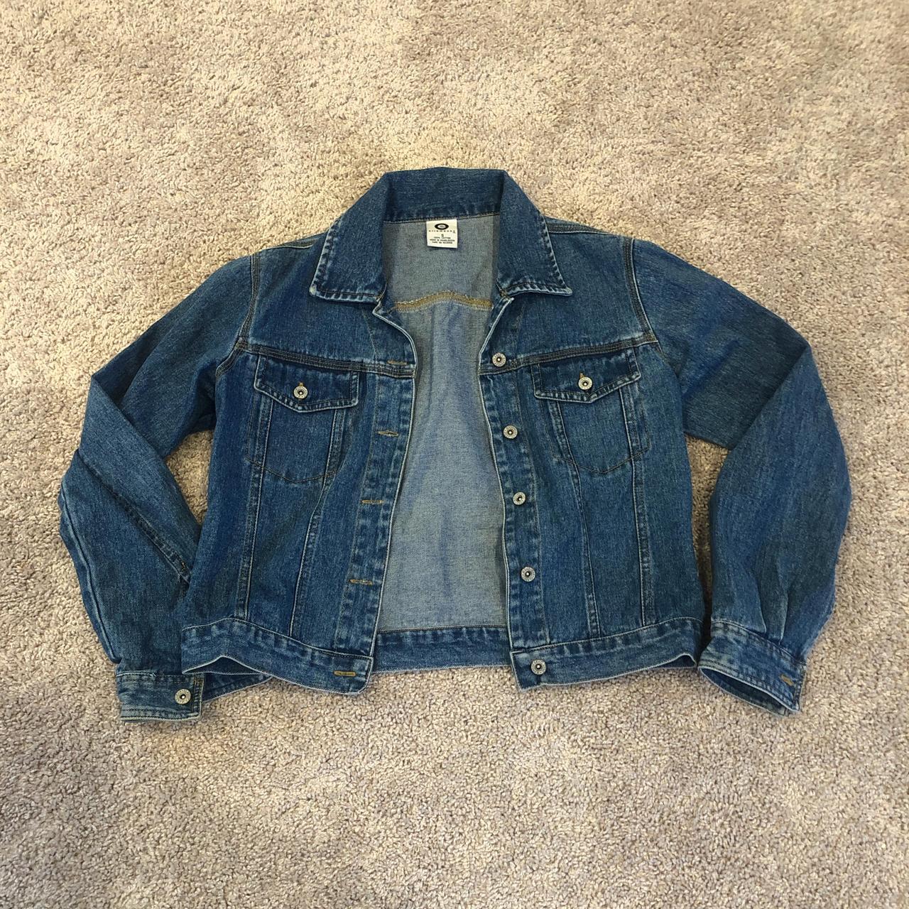 item listed by angelycetowndrow
