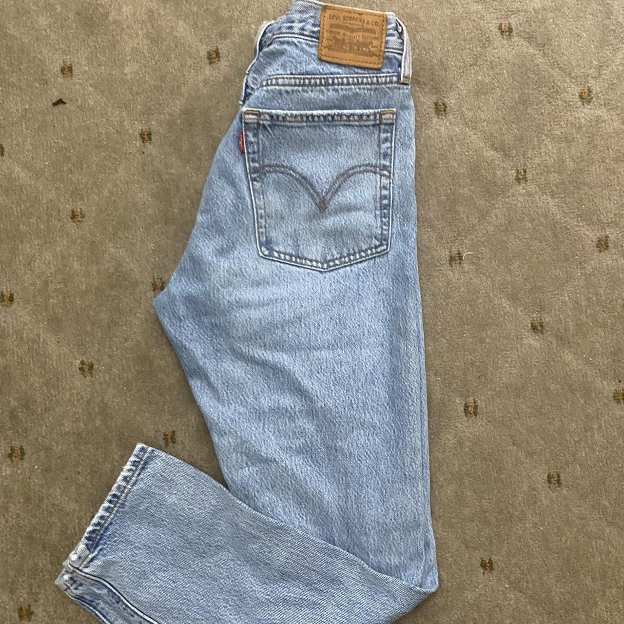 Levi's Women's Jeans | Depop