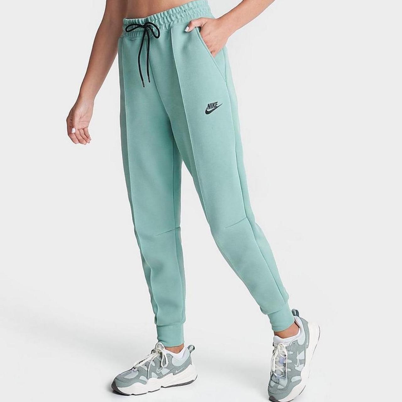 Nike women's sportswear tech fleece joggers hotsell