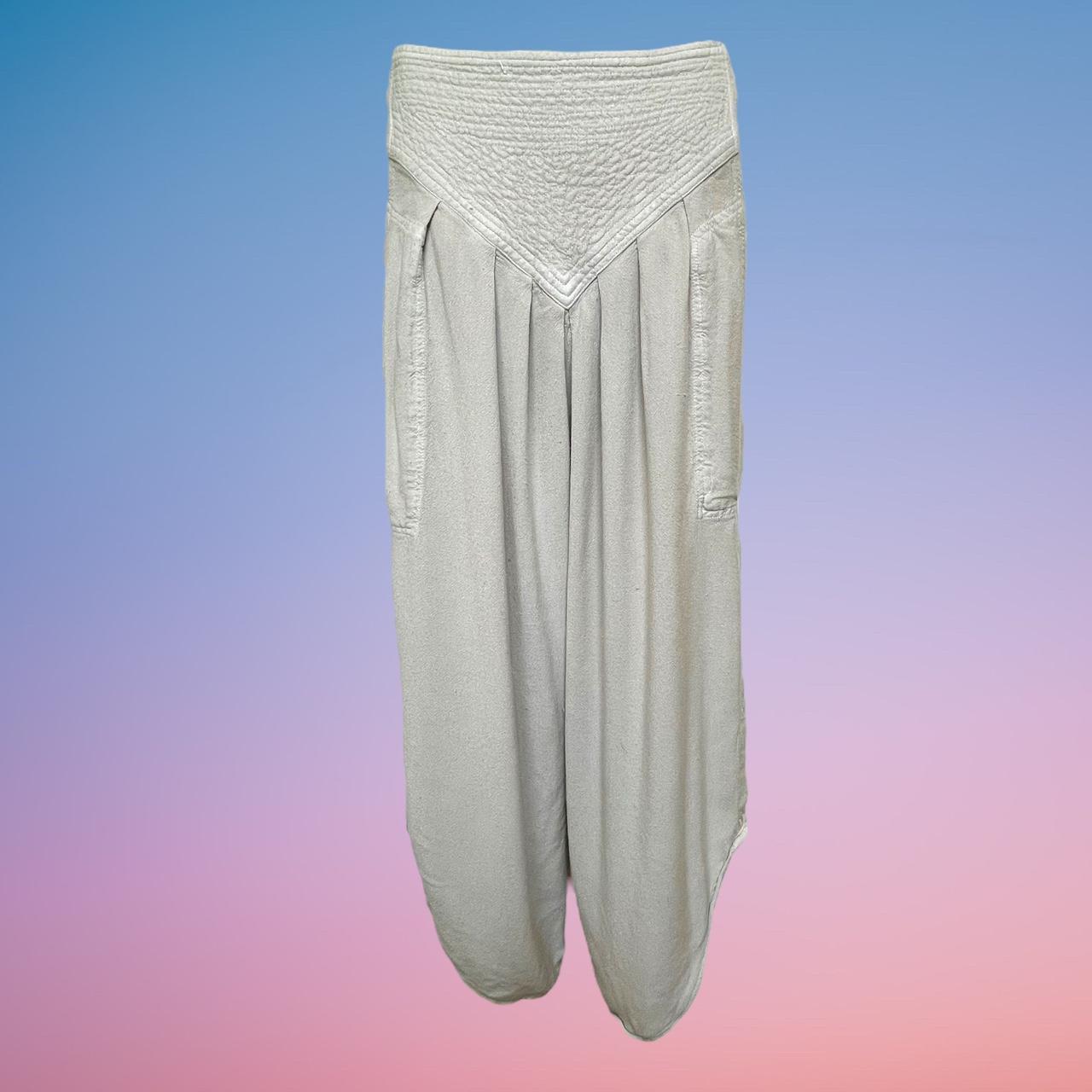 Women's Cream Bottoms Depop