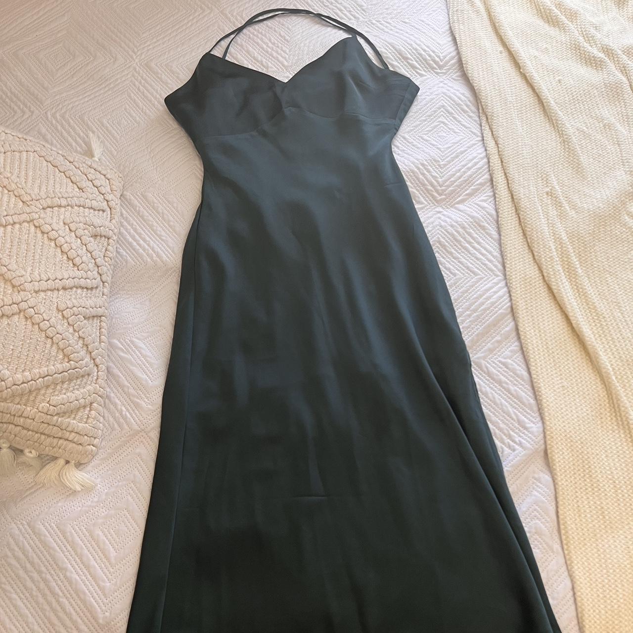 Abercrombie forest green satin dress - Depop