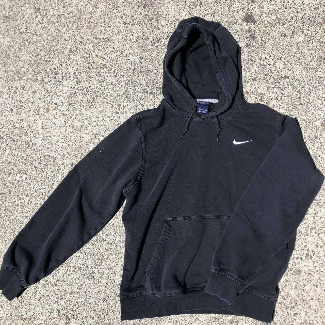Plain Nike hoodie early 2000s Size M This is a... - Depop