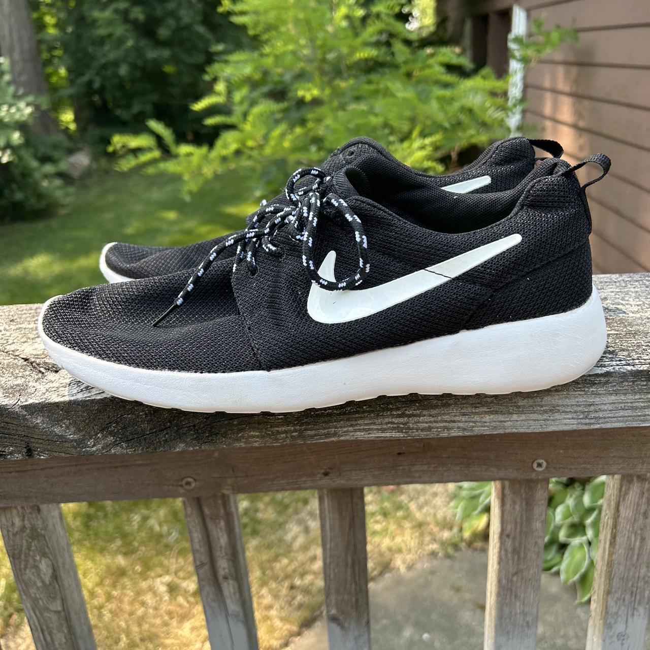 mens nike roshe size 11