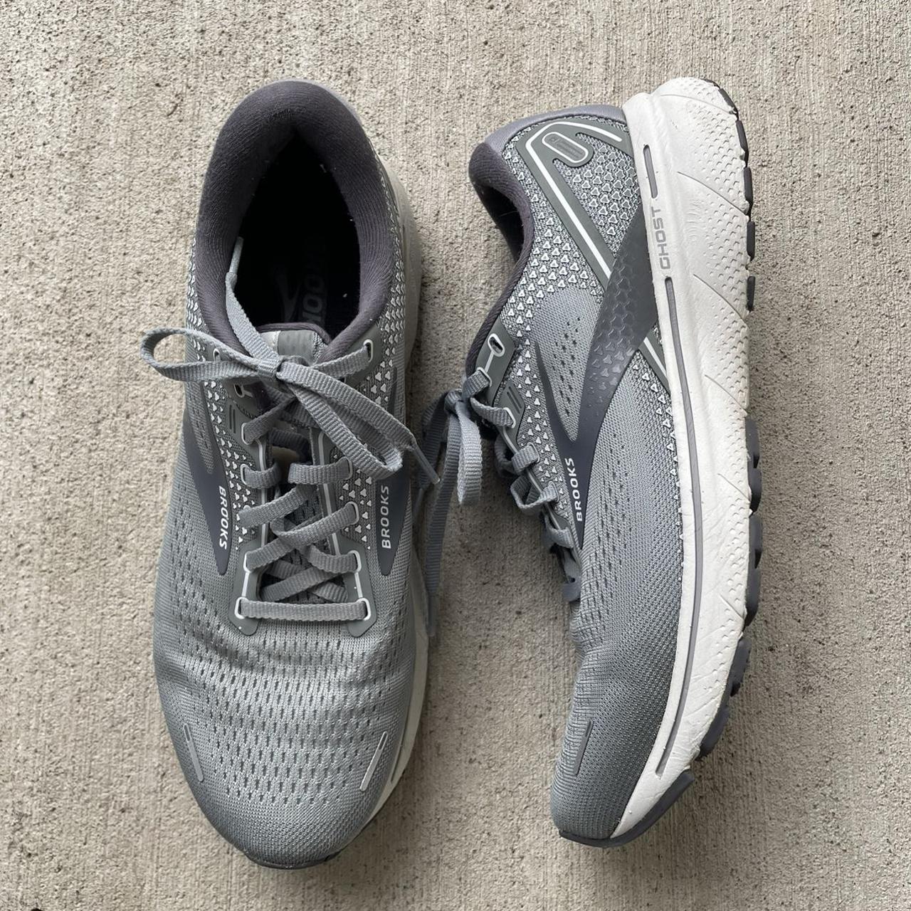 Brooks Men's Grey Trainers | Depop