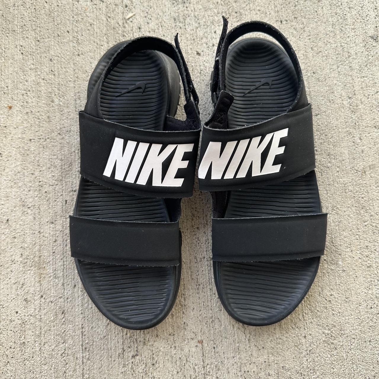 nike tanjun sandals size 9