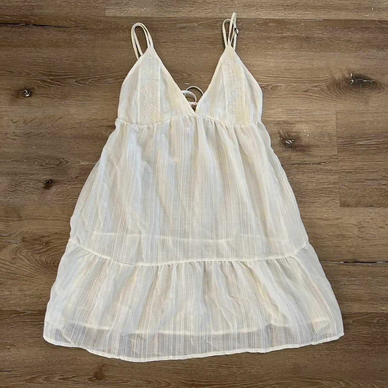 White beachy cover up target size M Depop