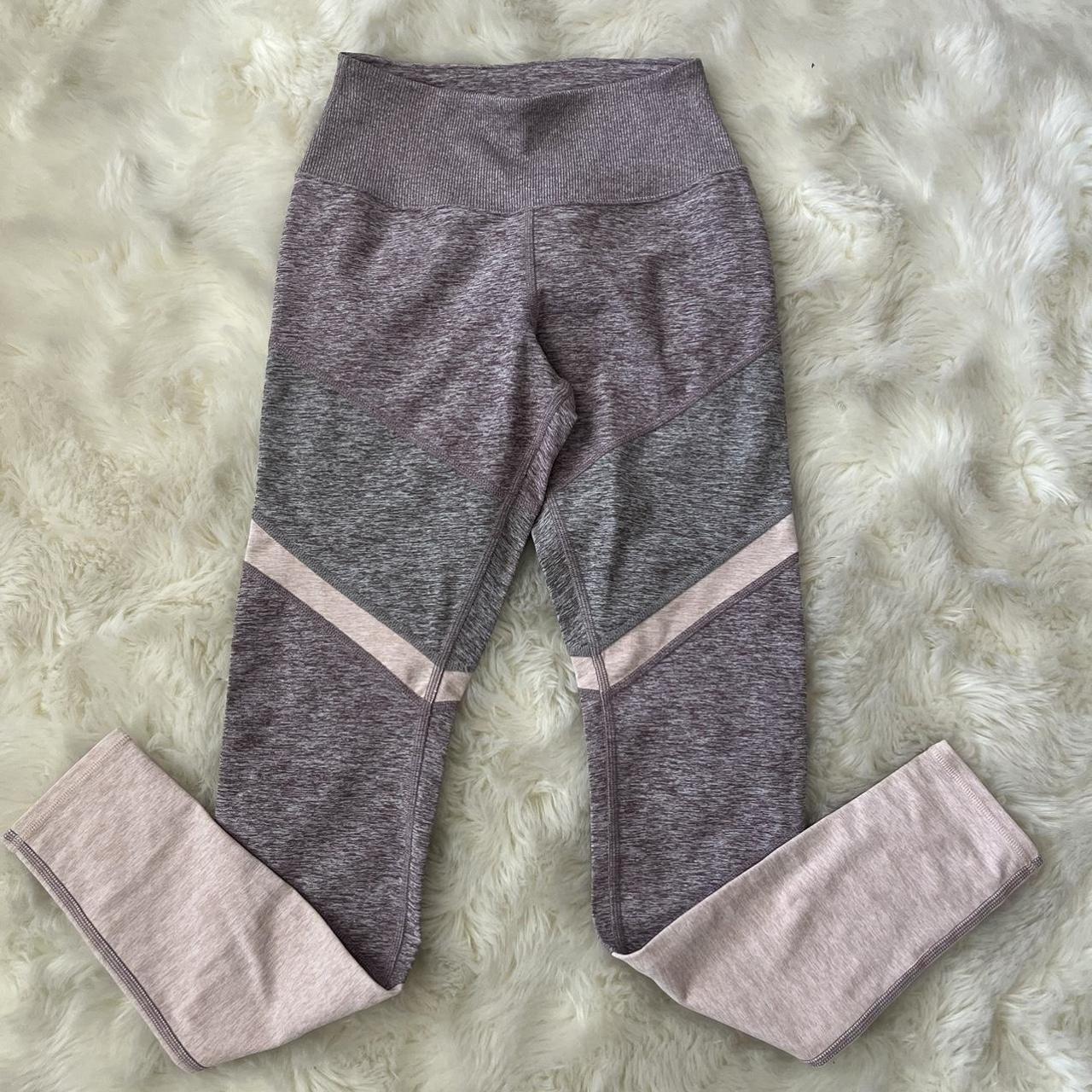 Worn once. Alo leggings. Size: small. Extremely - Depop