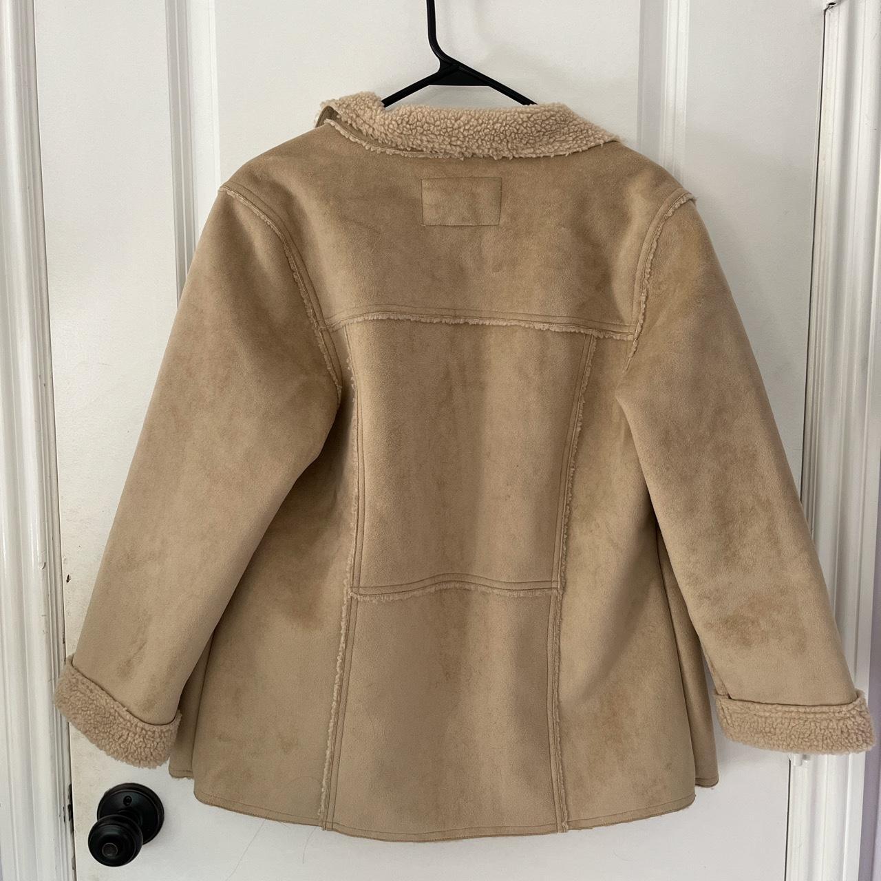 IZOD Winter Coat 🧥 -great condition -warm -faux fur... - Depop